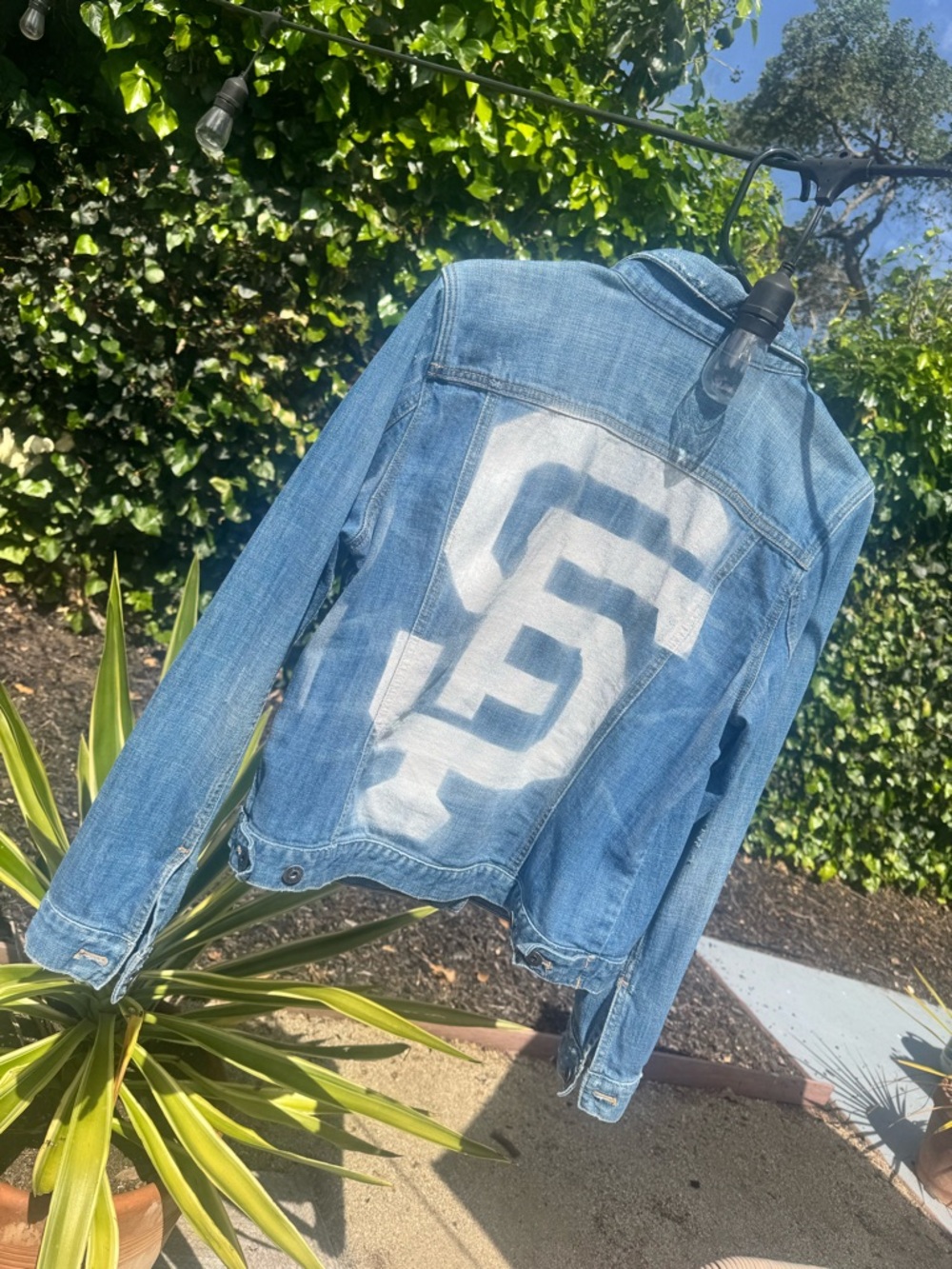 Custom San Francisco Giants SF Logo Denim Jacket – Hand-Painted Vintage Style